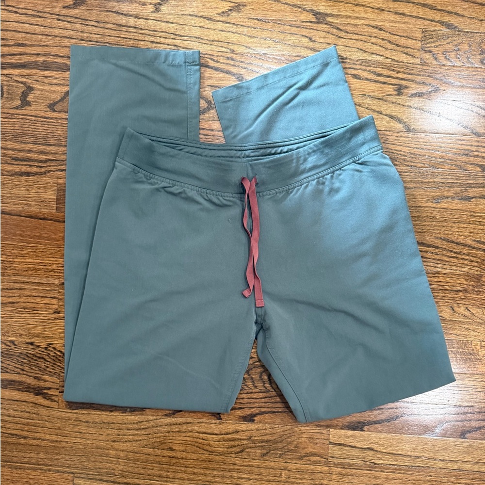 Figs women’s Bonsai L/T Livingston scrub pants